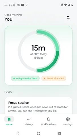 Sworn home screen: a ring showing 15 minutes used of a 30 minute daily YouTube limit, with a streak counter.